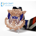Kostenlose Probe maßgeschneiderte metallvergoldete geprägte Logo-Souvenir-3D-Medaille für internationale Verbände
